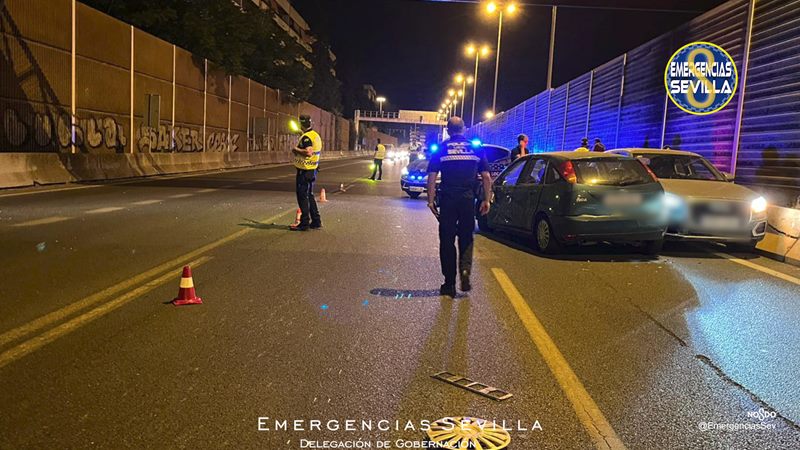 Vídeo: Dos Heridos En Un Accidente Entre Un Camión Y Dos Turismos En ...